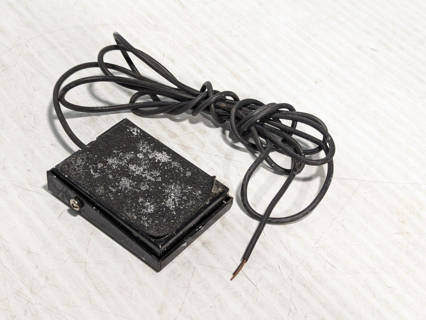 Treadlite Industrial Footswitch Linemaster Switch Corp T-51-S - Free Shipping