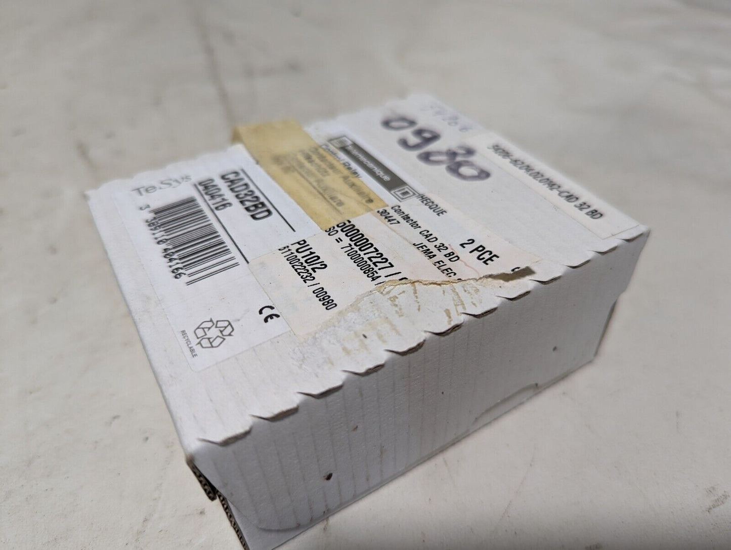 Telemecanique CAD32BD control relay, 040416, 24VDC