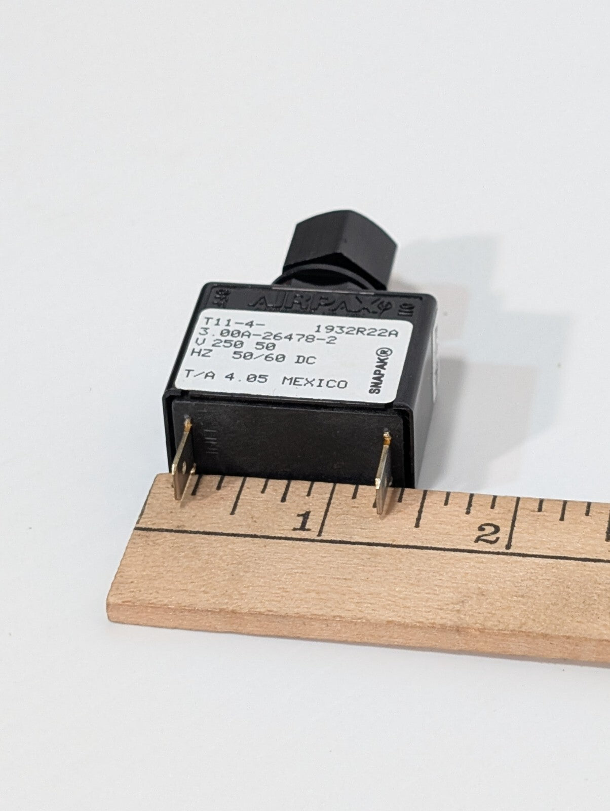 AIRPAX T11-4-3.00A-26478-2 Magnetic (Hydraulic Delay) Circuit Breaker, 3A, 1KA