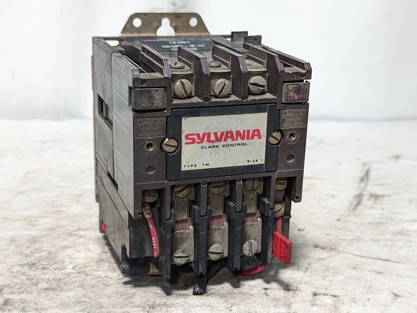 Sylvania T13U031 contactor, bulletin 6013, type TM, 115VAC, 110/120VAC, 2HP max