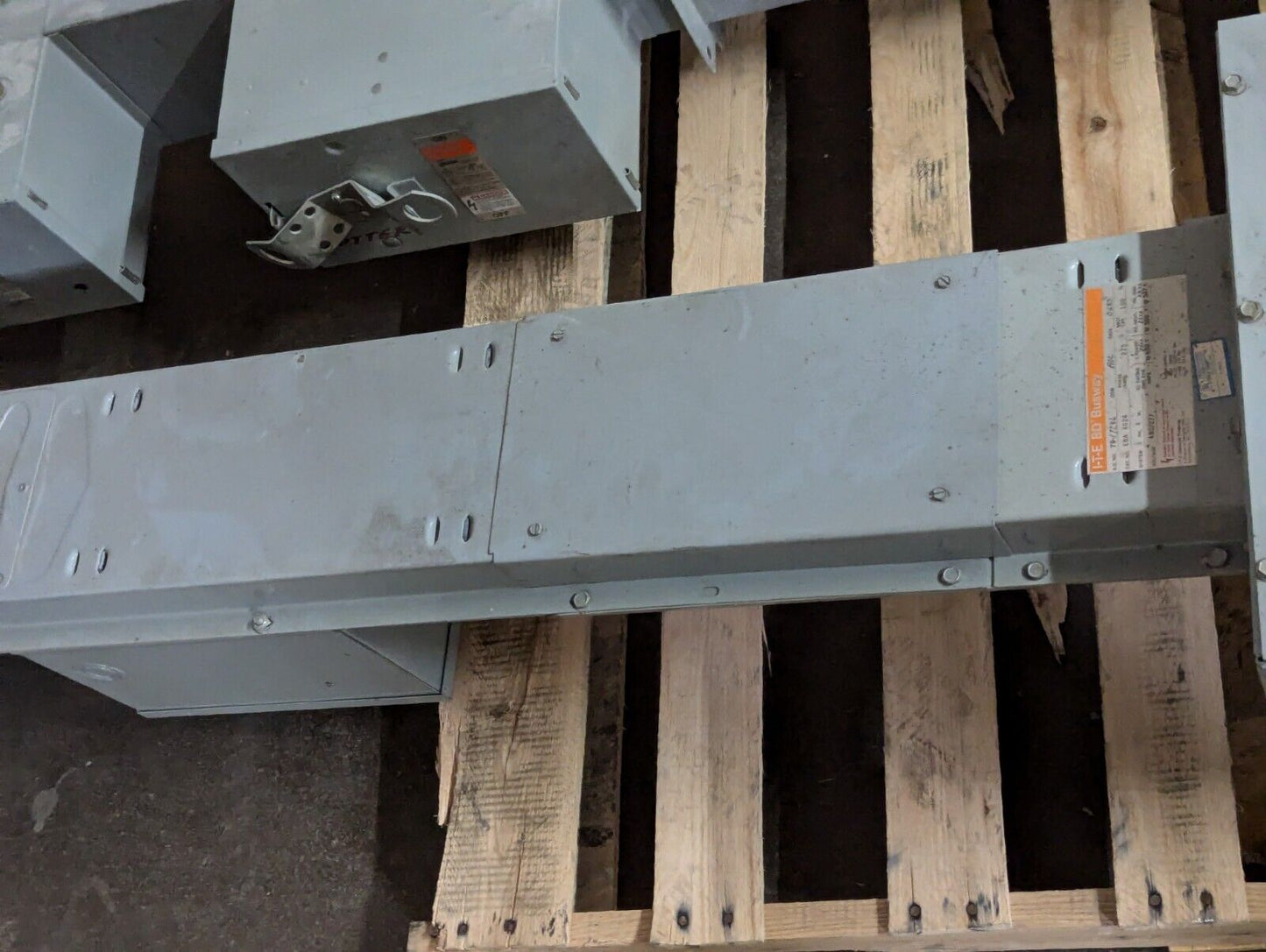 I-T-E ABD4024 BD Busway, 225A, 480/277V, 3 phase, 4 wire, 10 ft, Aluminum