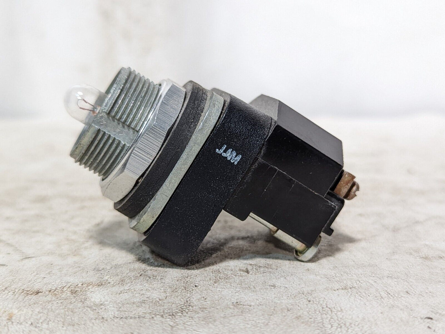 Allen-Bradley 800T-P16 indicator light, no lens, 120VAC