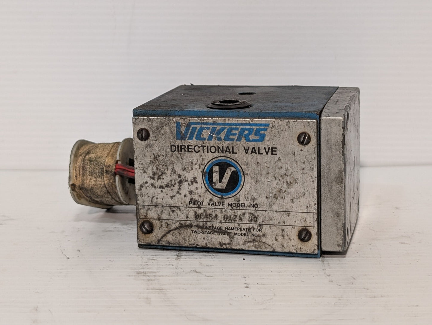 Vickers DG4S4 012A 50 Directional Control Pilot Solenoid Valve Two-Stage