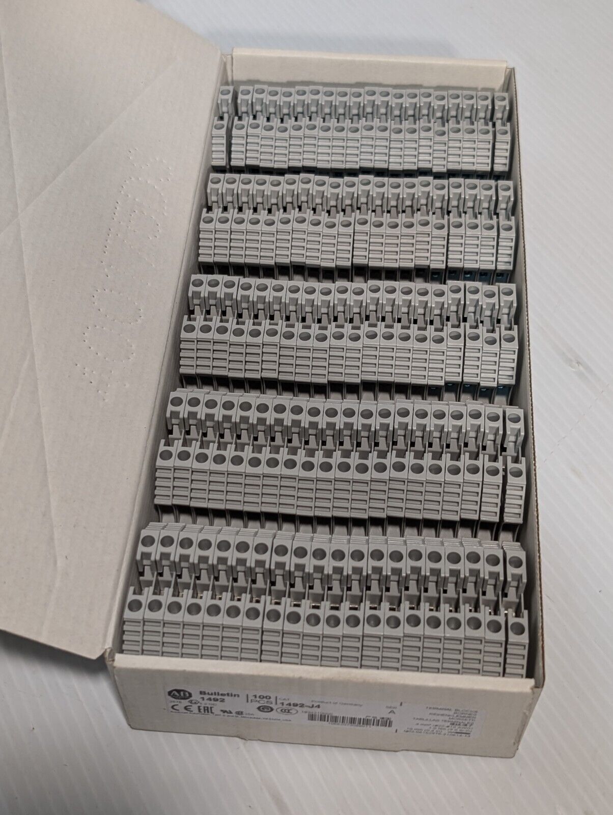 100 PCS Allen Bradley 1492-J4 Feed-Through Terminal Block, 4 mm - Free Shipping