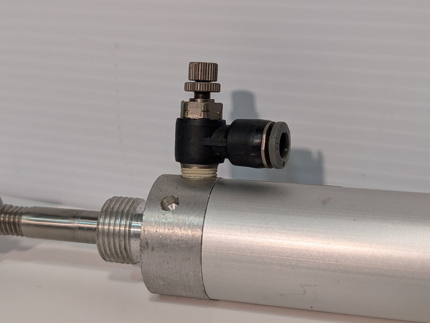 Unbranded 605-517SS Cylinder Industrial Assembly Component Serial 100470CC