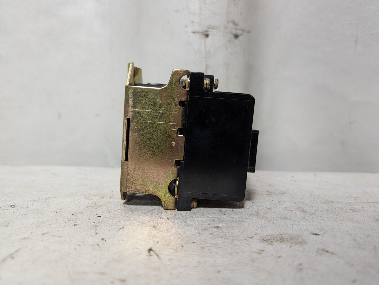 Allen-Bradley 700-N220A1 relay, type N, AC relay
