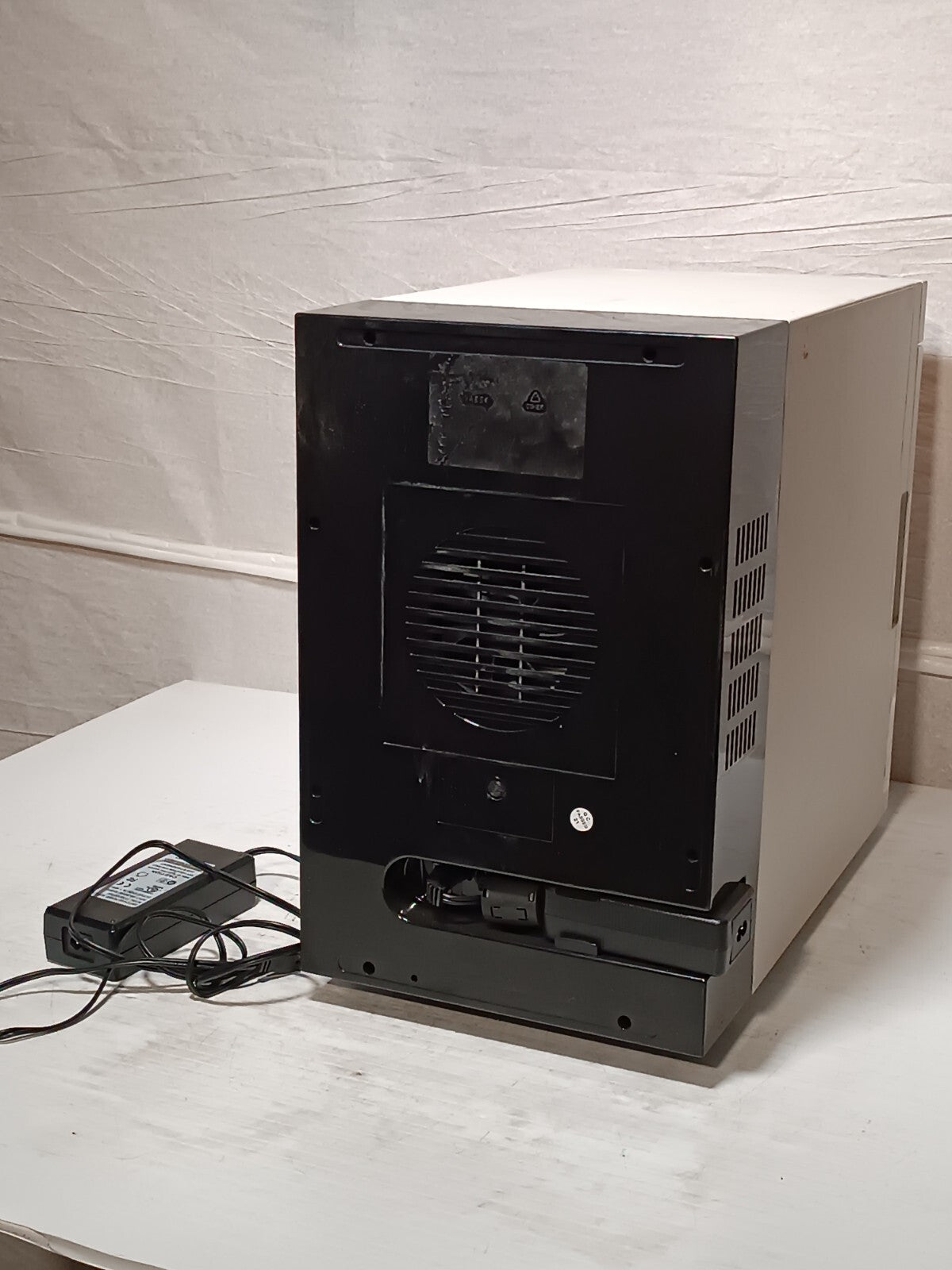 Thermo Scientific Heratherm IMC18 Benchtop Microbiological Incubator as Pictured