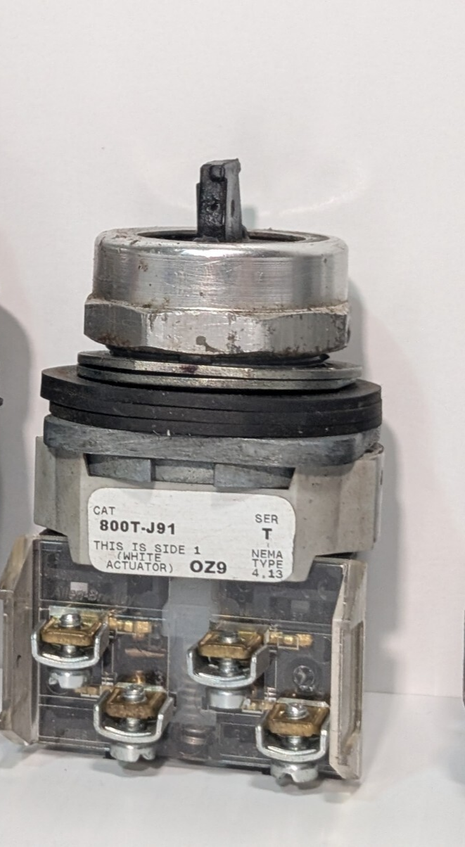 Allen Bradley 800T-J91 Ser. T Selector Switch 800TJ91 With Contactor