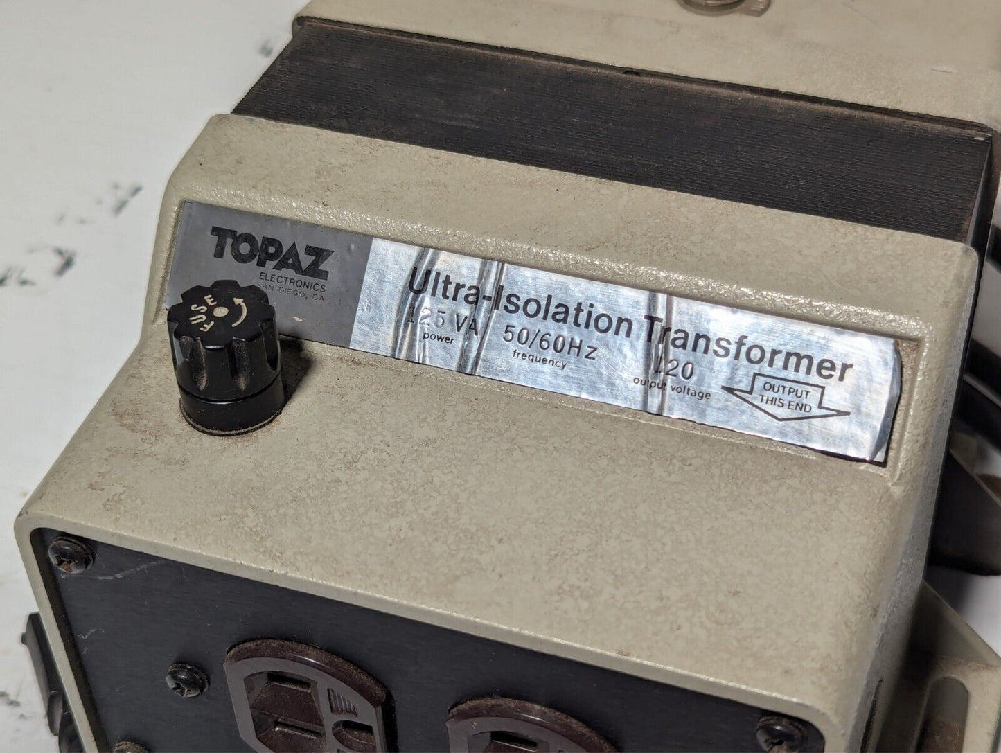 Topaz 91091-32 ultra-isolation transformer, 0.0005pF, 120VAC input