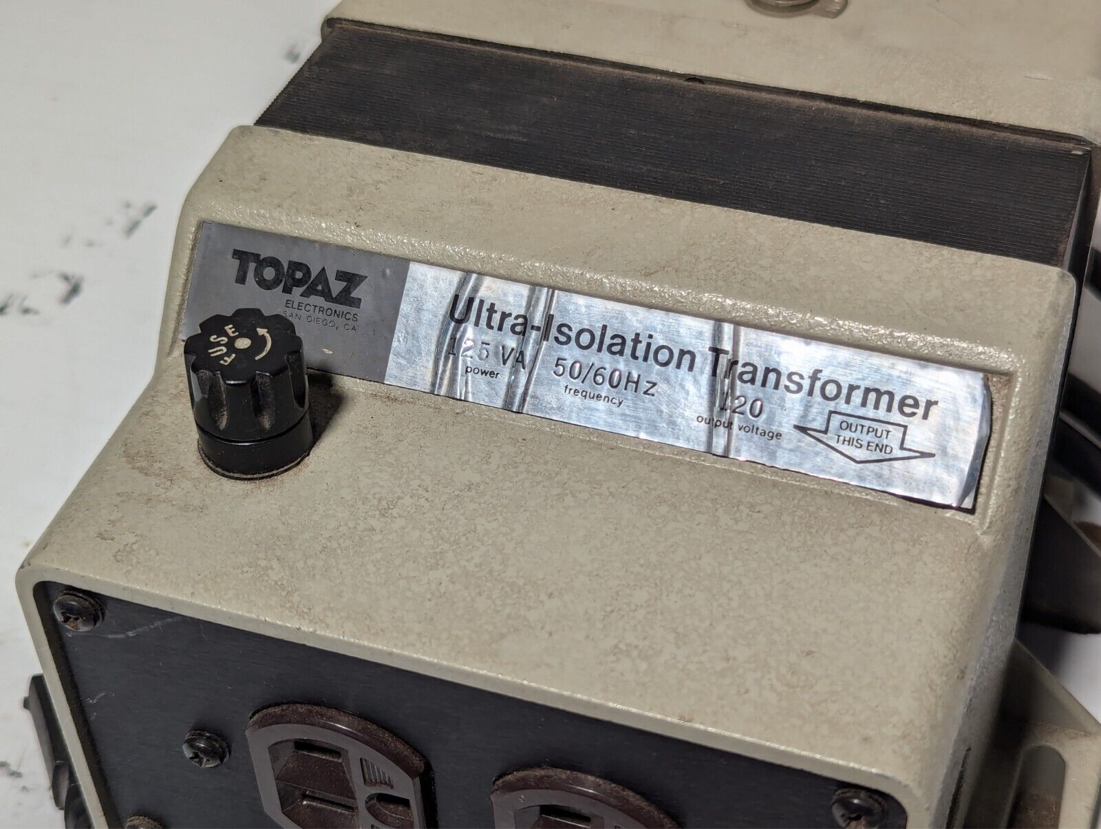Topaz 91091-32 ultra-isolation transformer, 0.0005pF, 120VAC input