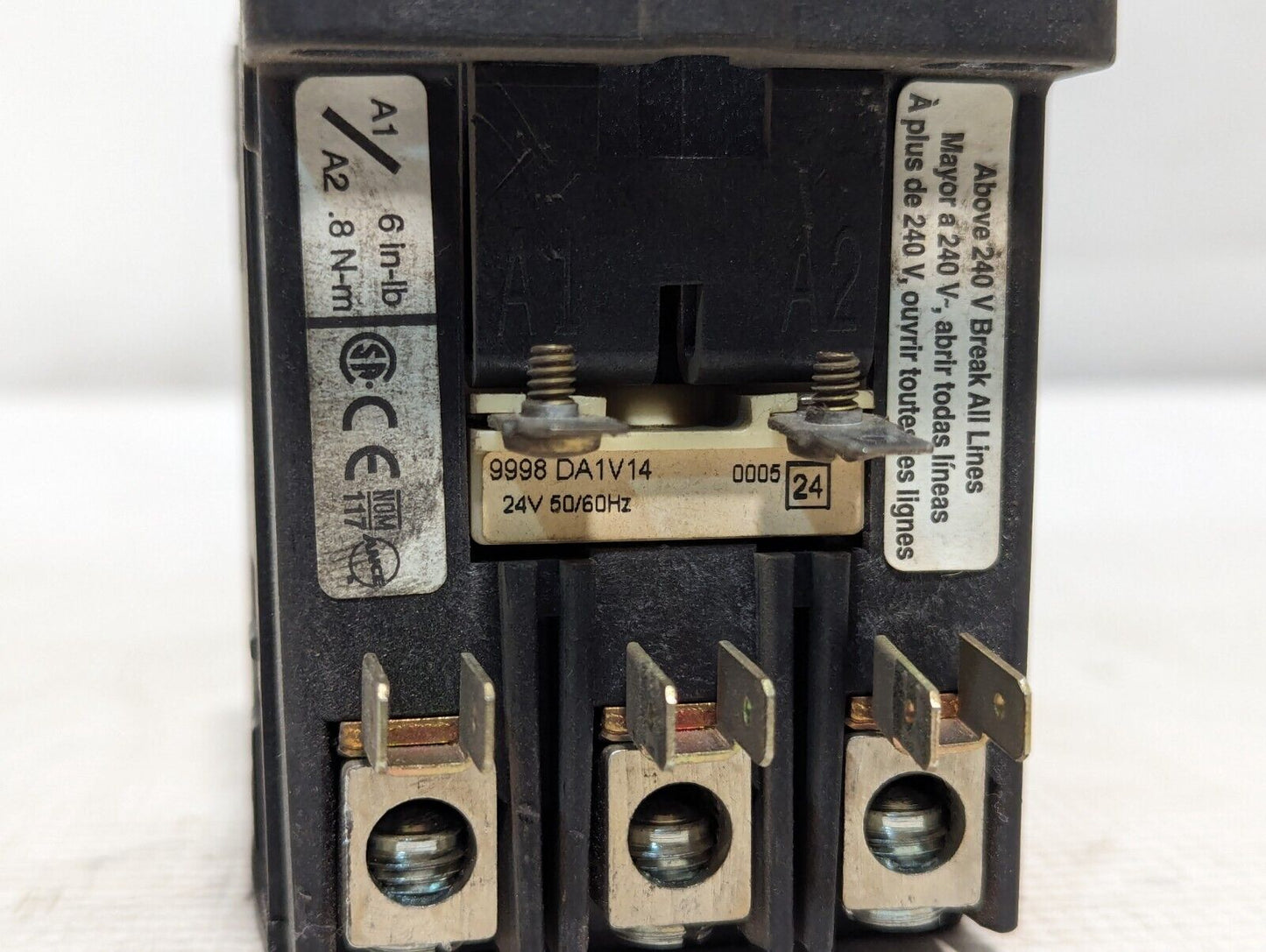 Square D 8910DPA33 3-pole contactor, 30A, 24VAC coil