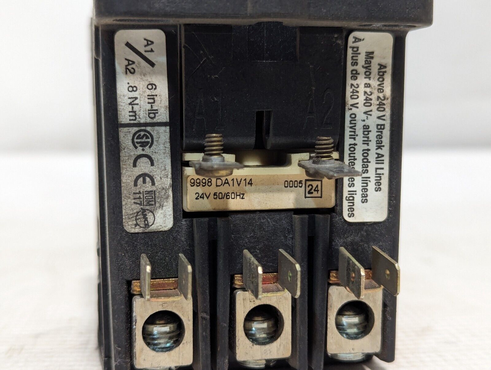 Square D 8910DPA33 3-pole contactor, 30A, 24VAC coil