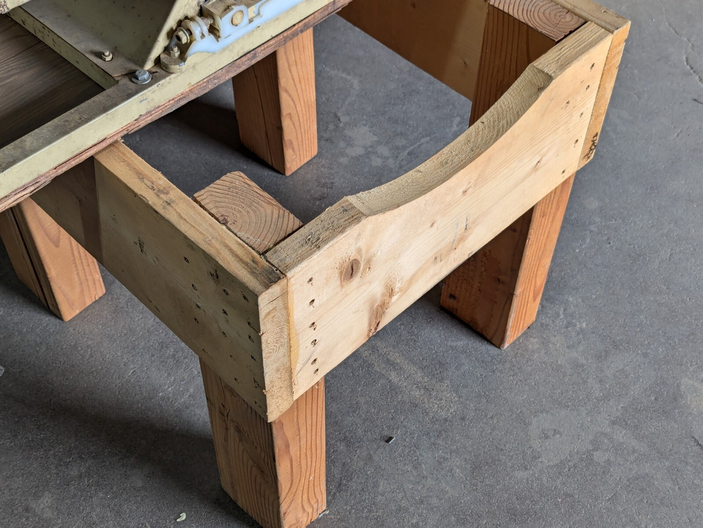 Steel Fruit Crusher with Stand for Pulping, Mashing, Grinding for Wine / Cider