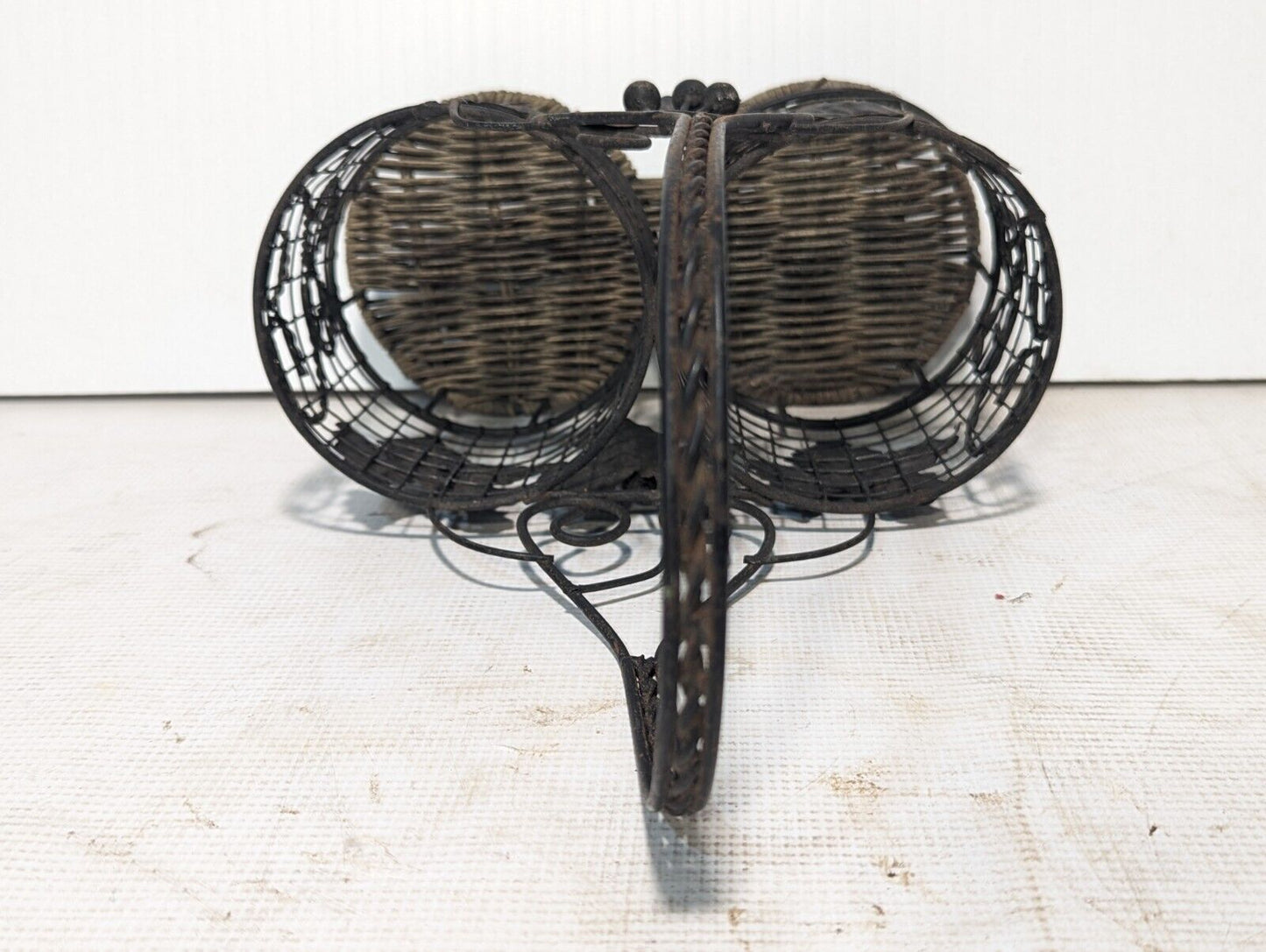 Vintage Metal Wire And Wicker 2 Bottle Wine Holder with Handle - Free Shipping
