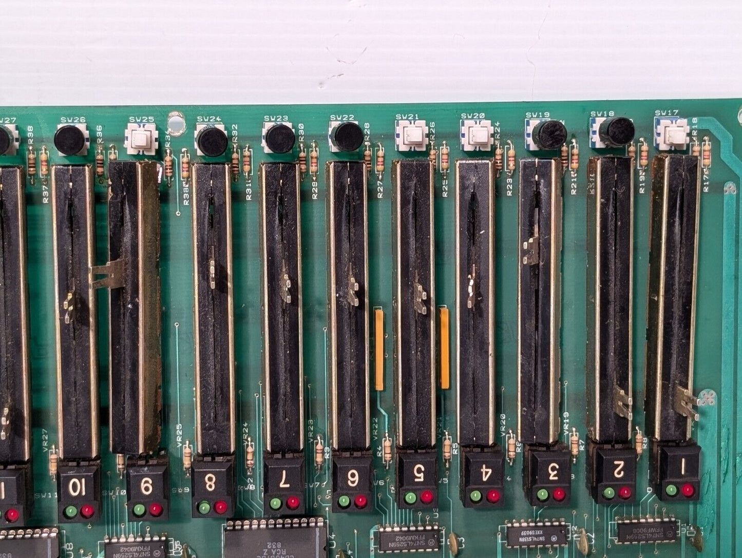 Unbranded MDL-1001-BO2 Slider Backplane, 16 Channel - Free Shipping