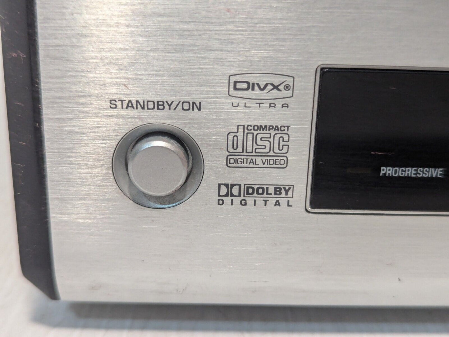 Yamaha DVD-E810 Progressive Scan DVD Player - Free Shipping