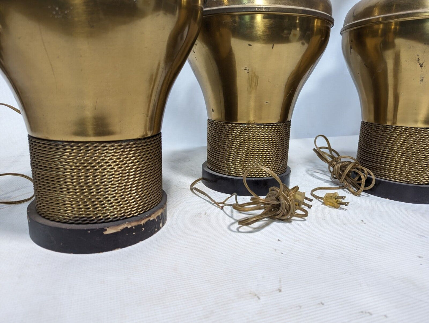 Large brass lamp, 30 inches x 11 inches with brass rope pattern on the bottom