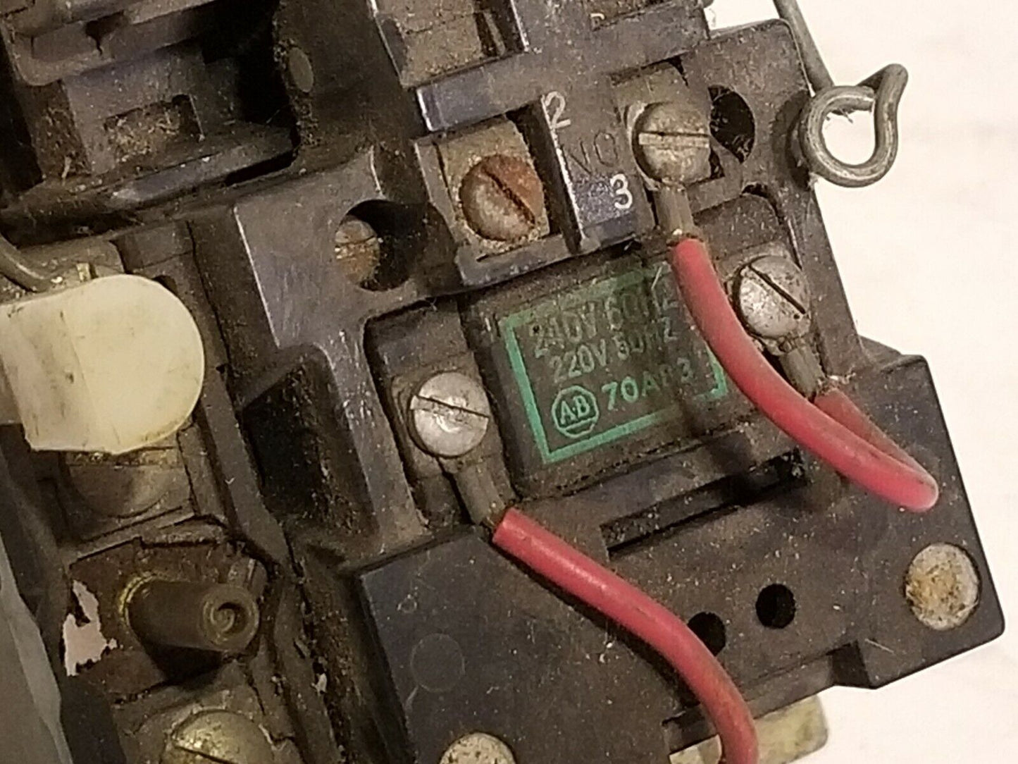 Allen Bradley 709-A0A103 K, 3-5 HP 230/575V 3-4 pole 70A83 220/240V coil