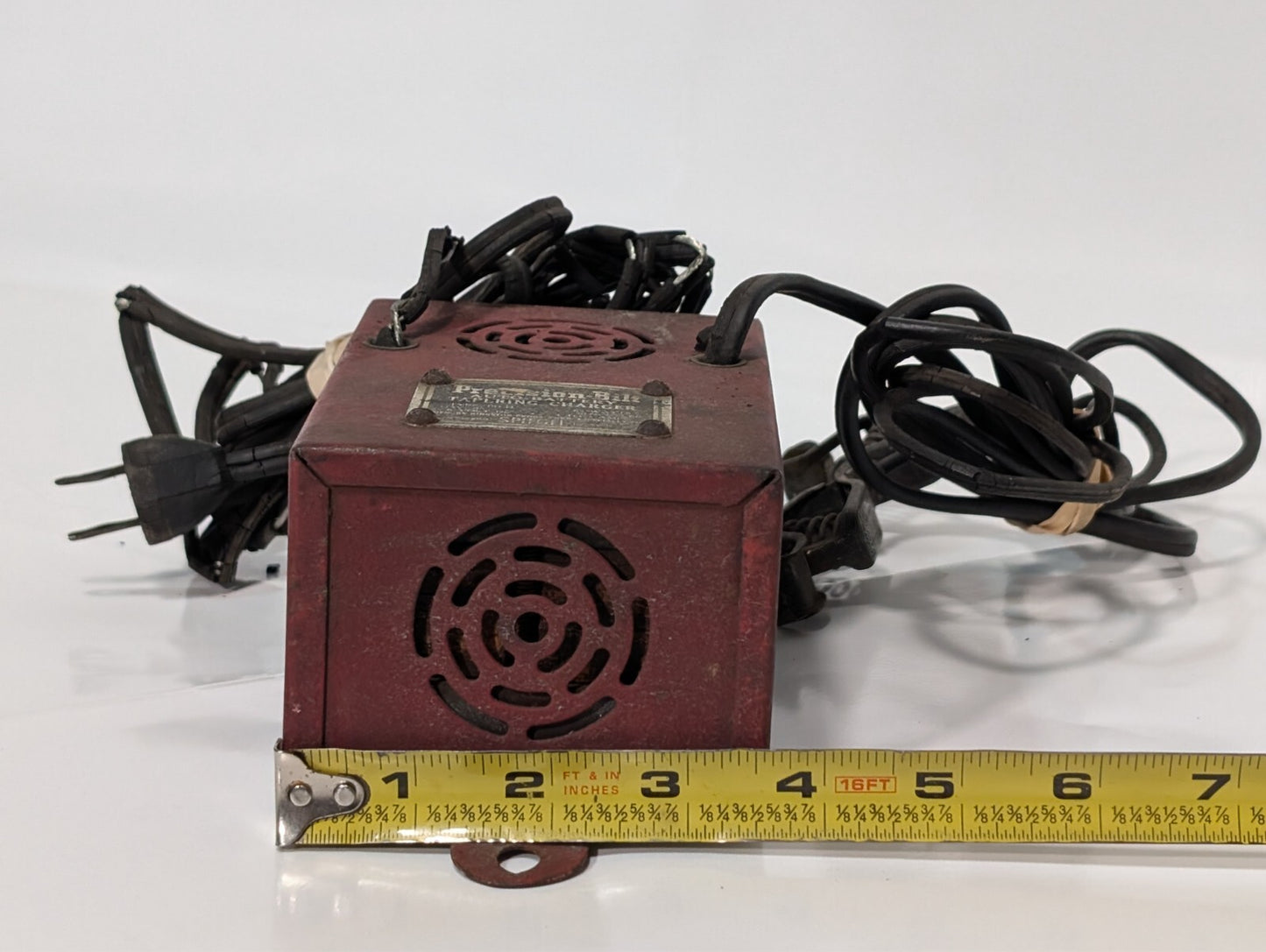 Vintage Precision-Bilt 101 D Auto-Battery Tapering Charger 115VAC 6VDC 2-4A