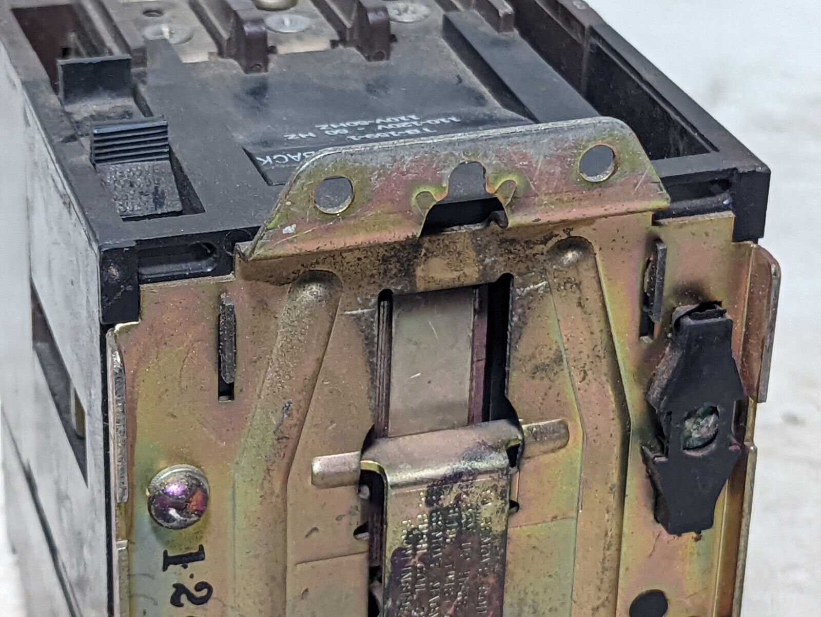 Sylvania T13U031 contactor, bulletin 6013, type TM, 115VAC, 110/120VAC, 2HP max