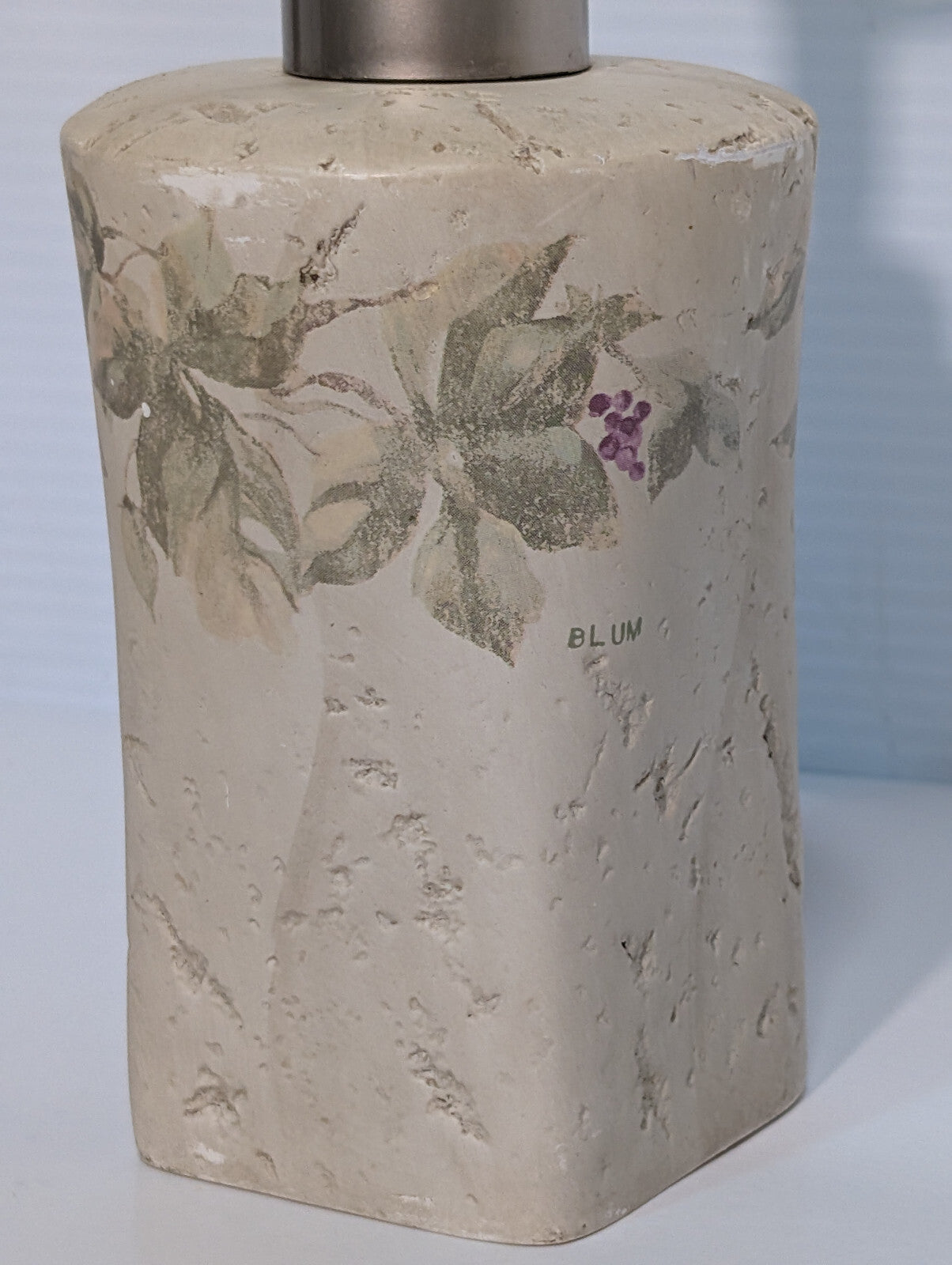 Vintage Cheri Blum Ivy Pump Lotion Dispenser Grape Leaves Stone Resin Bathroom