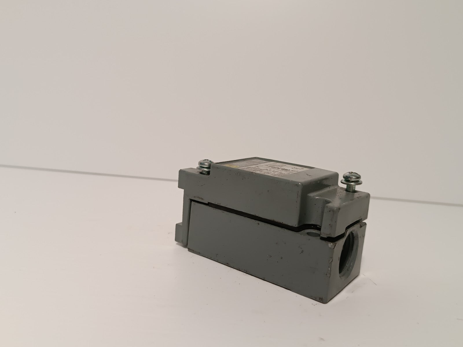 Square D 9007CO68 Limit Switch with 9007CT62 Limit Switch Base 10A 600V