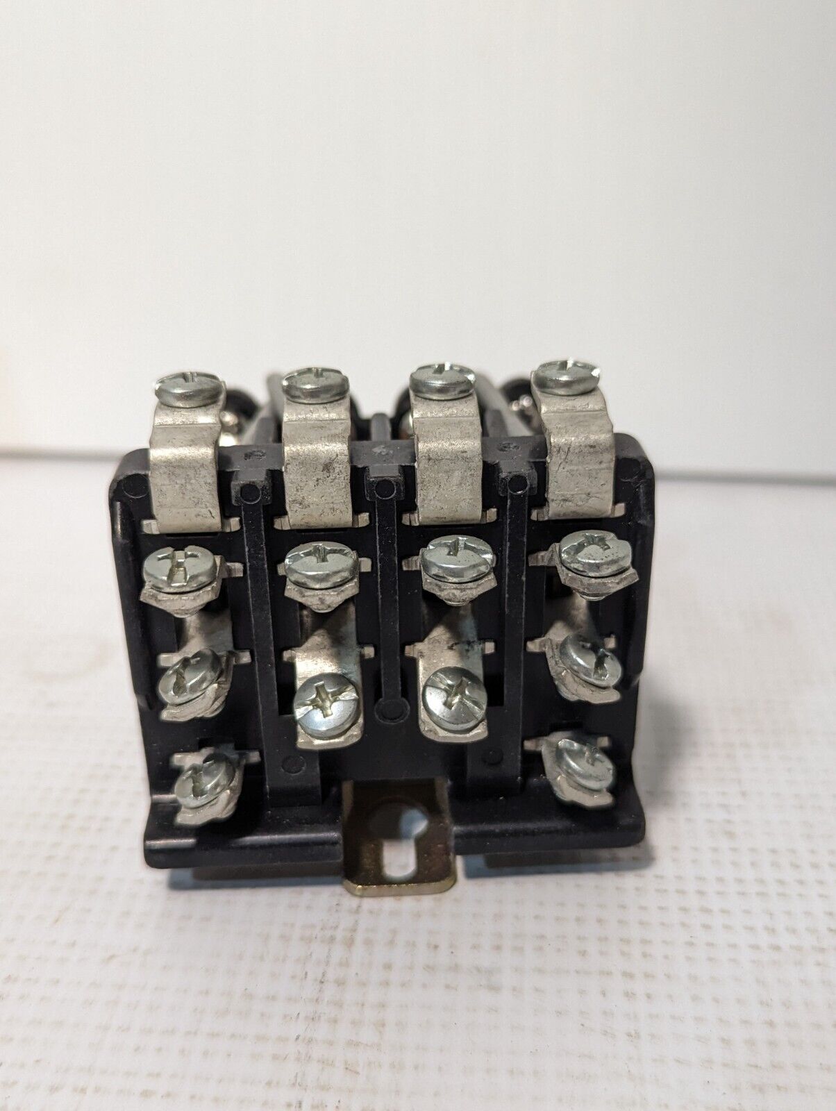 Struthers-Dunn Feeder Relay PM17AY24, 24VAC - Free Shipping