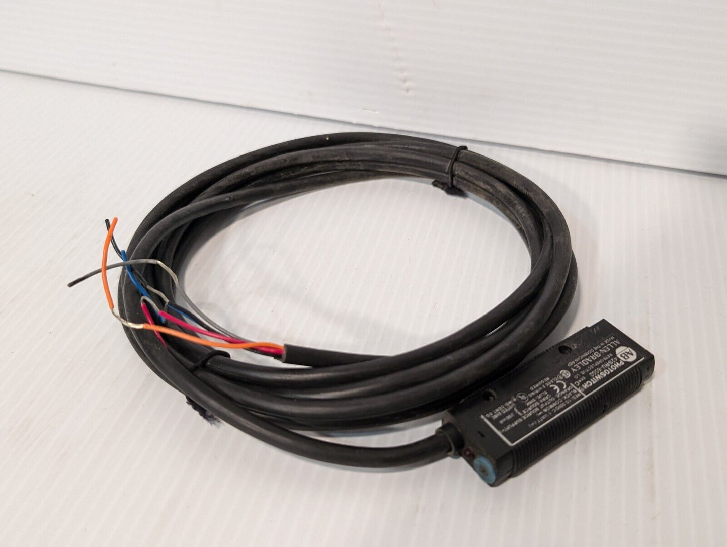 Allen Bradley 42SRU-6002 PhotoSwitch Retroreflective Control, 10-30VDC, 1 watt