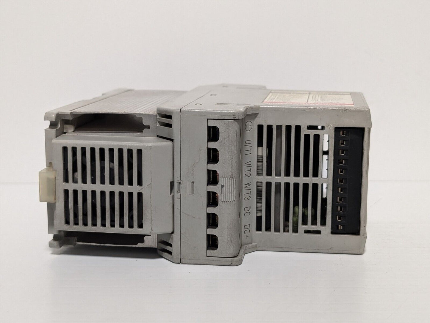 Allen Bradley 160-BA06NPS1P1 VFD 3 HP 2.2 kW Ser C FRN 7.05 160BA06NPS1P1