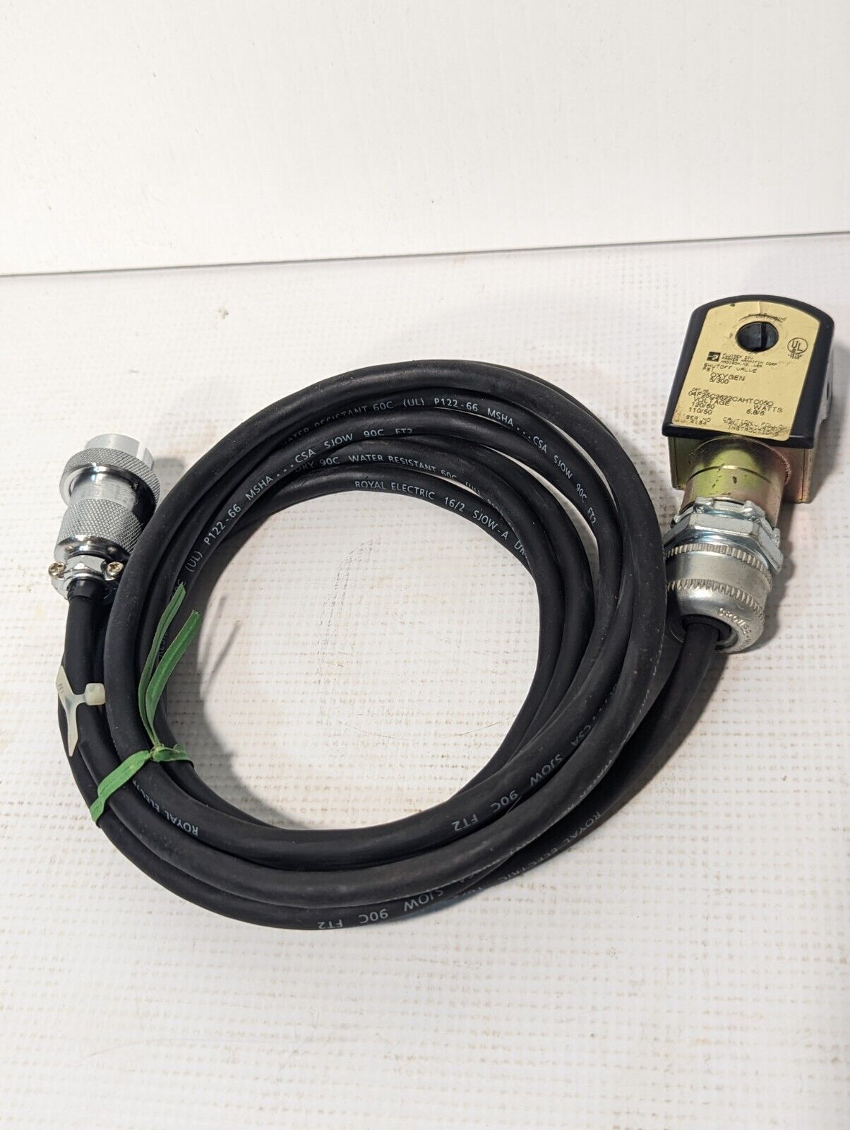 Parker Fluidex 04F25C2622CAHTC05O Oxygen Shutoff Solenoid Valve w/ Cable, 120V