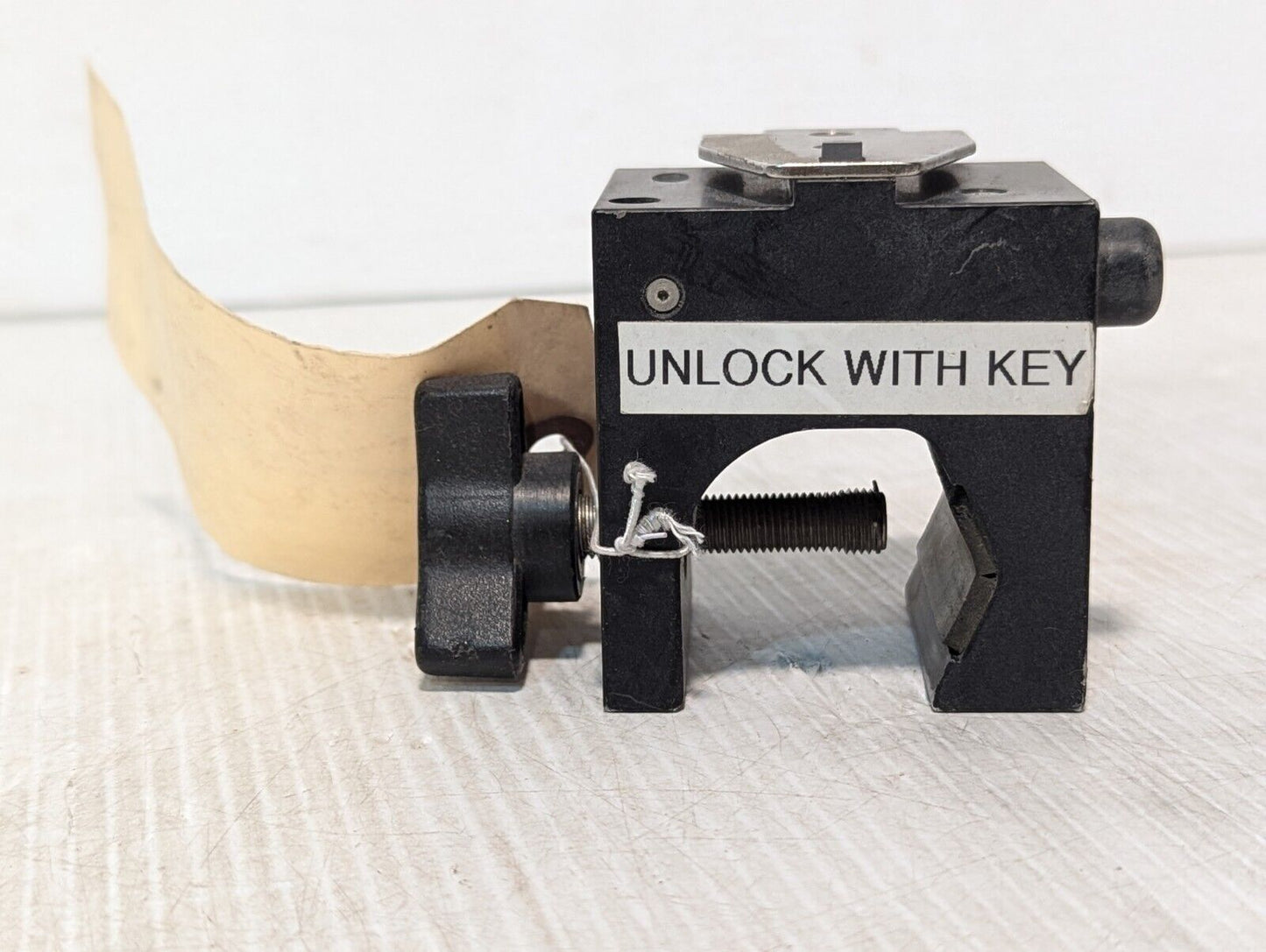 Smiths CADD-PRIZM Lockable Polemount Bracket Ref 21-6120-51 - Free Shipping