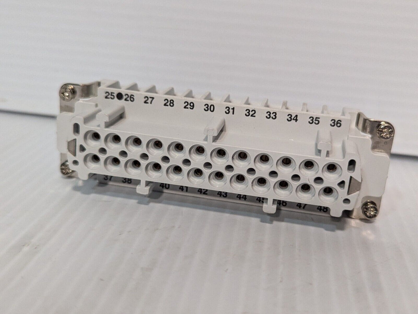 Thomas & Betts FS148B Terminal Insert Female 48 Position 20-14AWG - Free Ship