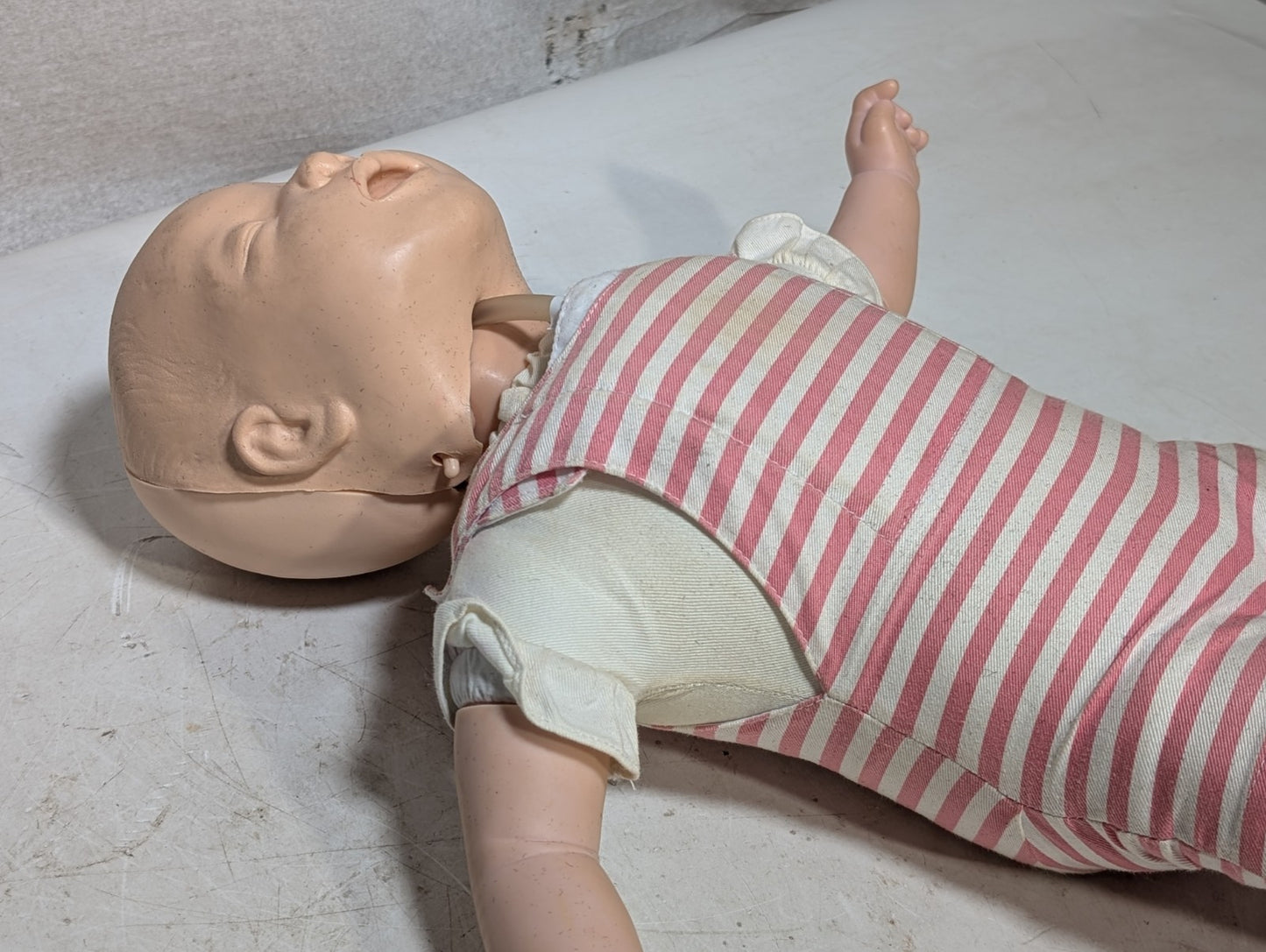 (1) Laerdal Baby Anne CPR Infant Pediatric Training Manikin, Dismembered Leg