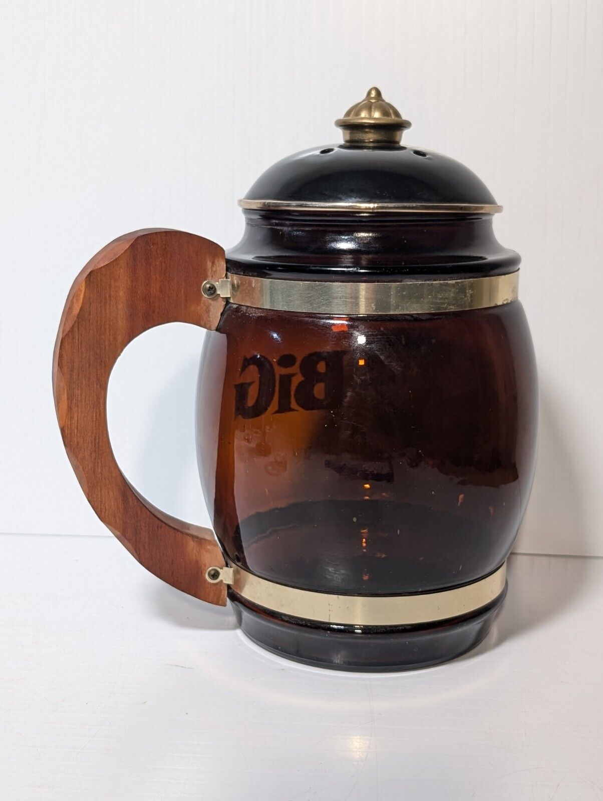 Vintage Siesta Ware "Think Big" Glass Barrel Mug Amber with Wooden Handle