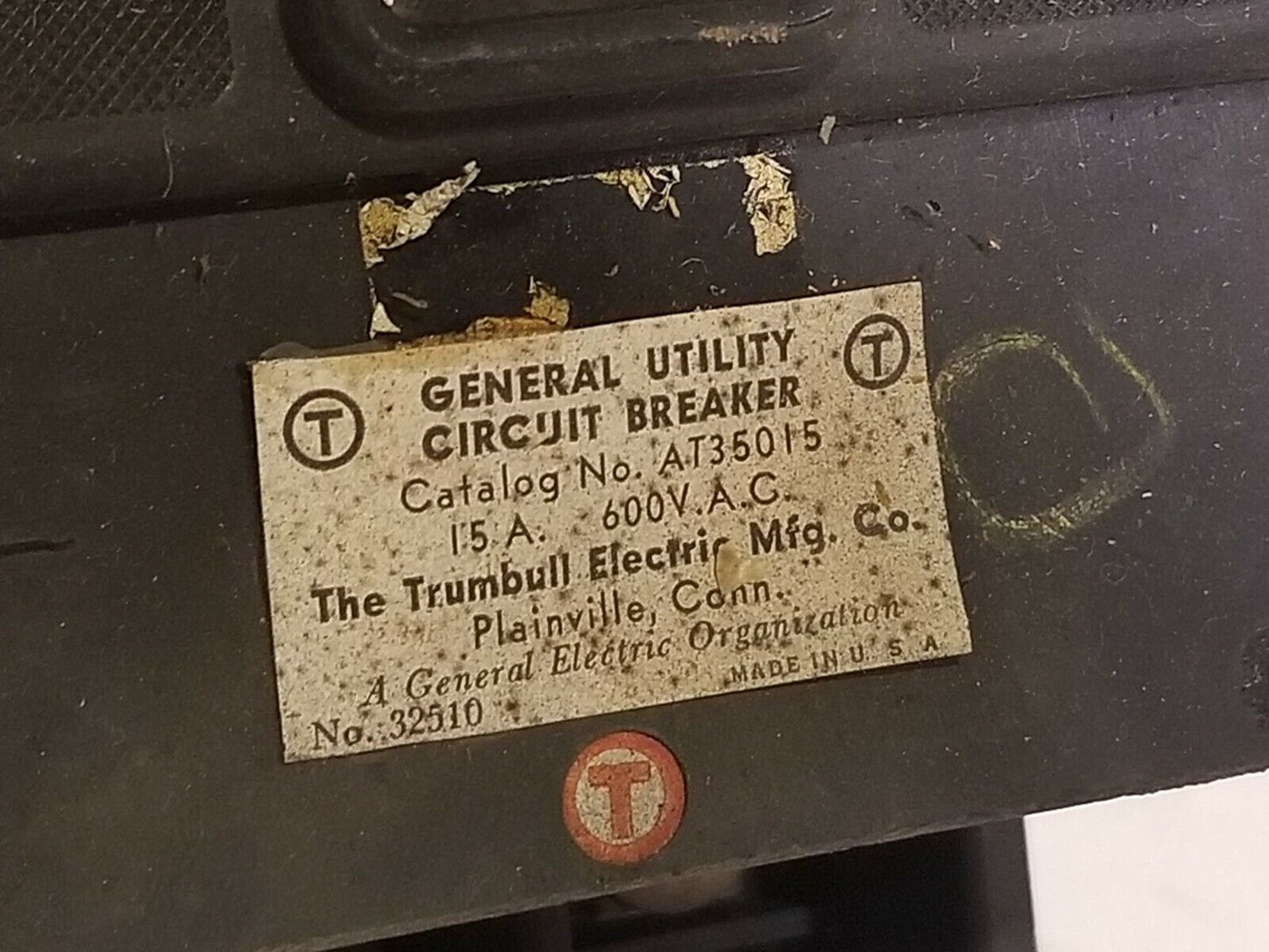 Trumbull AT35015 315 circuit breaker, 15 amps, 3 poles, 240 VAC, used