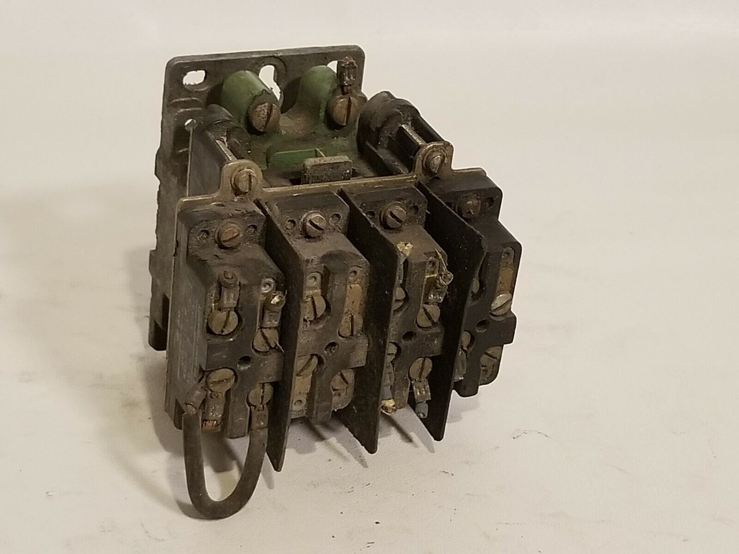 General Electric CR120L044004 Industrial Relay 55-6G 4 440V 60Cy
