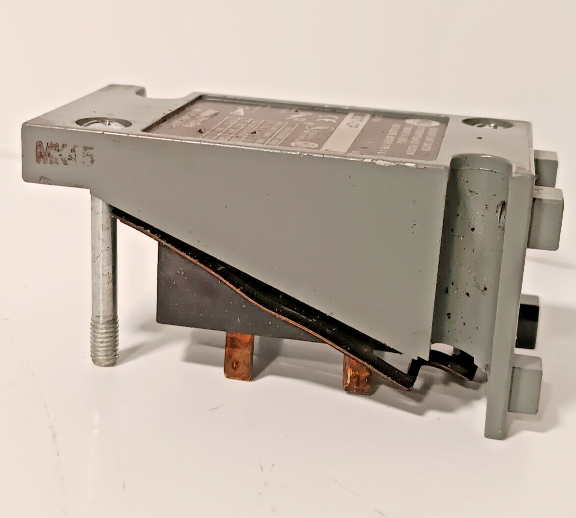 Allen Bradley 802T-CP Oil Tight Limit Switch, Made in USA, Series J