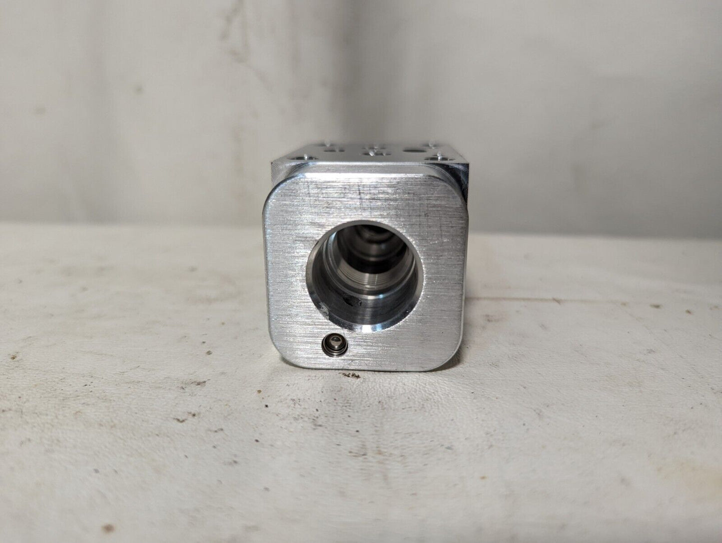 Sun Hydraulics EBP 1BV0-AC manifold, torque 30-35 lbf ft/45-50Nm