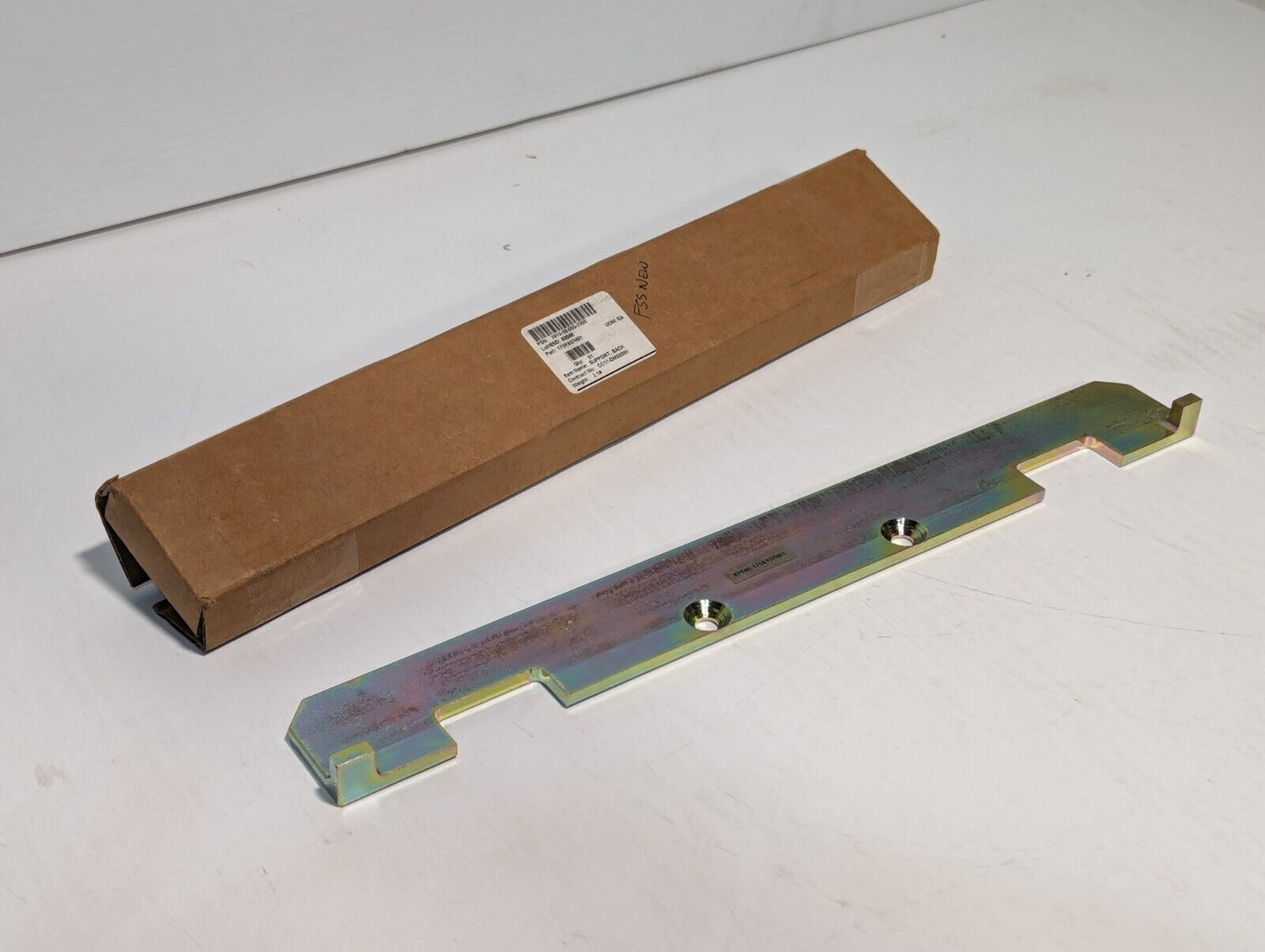 3915-18-000-2300 175K937H01 Back Support - Free Shipping