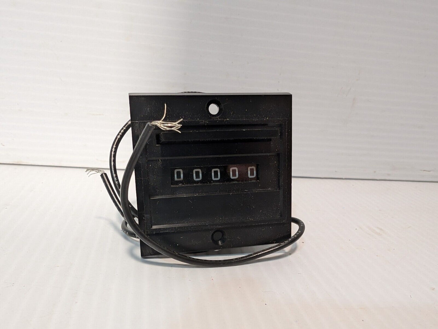 Veeder-Root 743885-211 Mechanical Counter, 5-Digit, 115vac, 5W - Free Shipping