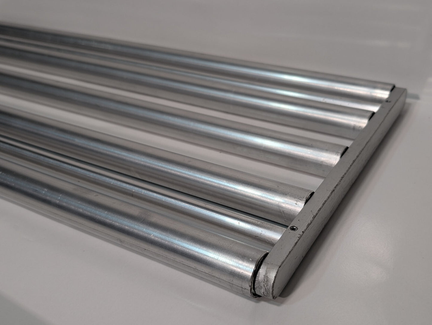 Unbranded Portable Roller Rack \ Conveyor w\ Carrying Case, 5 Rollers, 30" x 14"