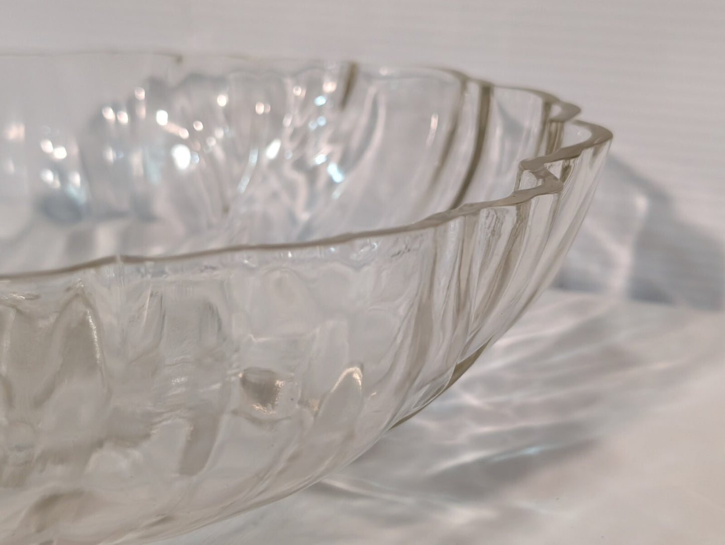 Vintage Indiana Glass 3-Footed Mid-Century Sunflower 11" Glass Bowl
