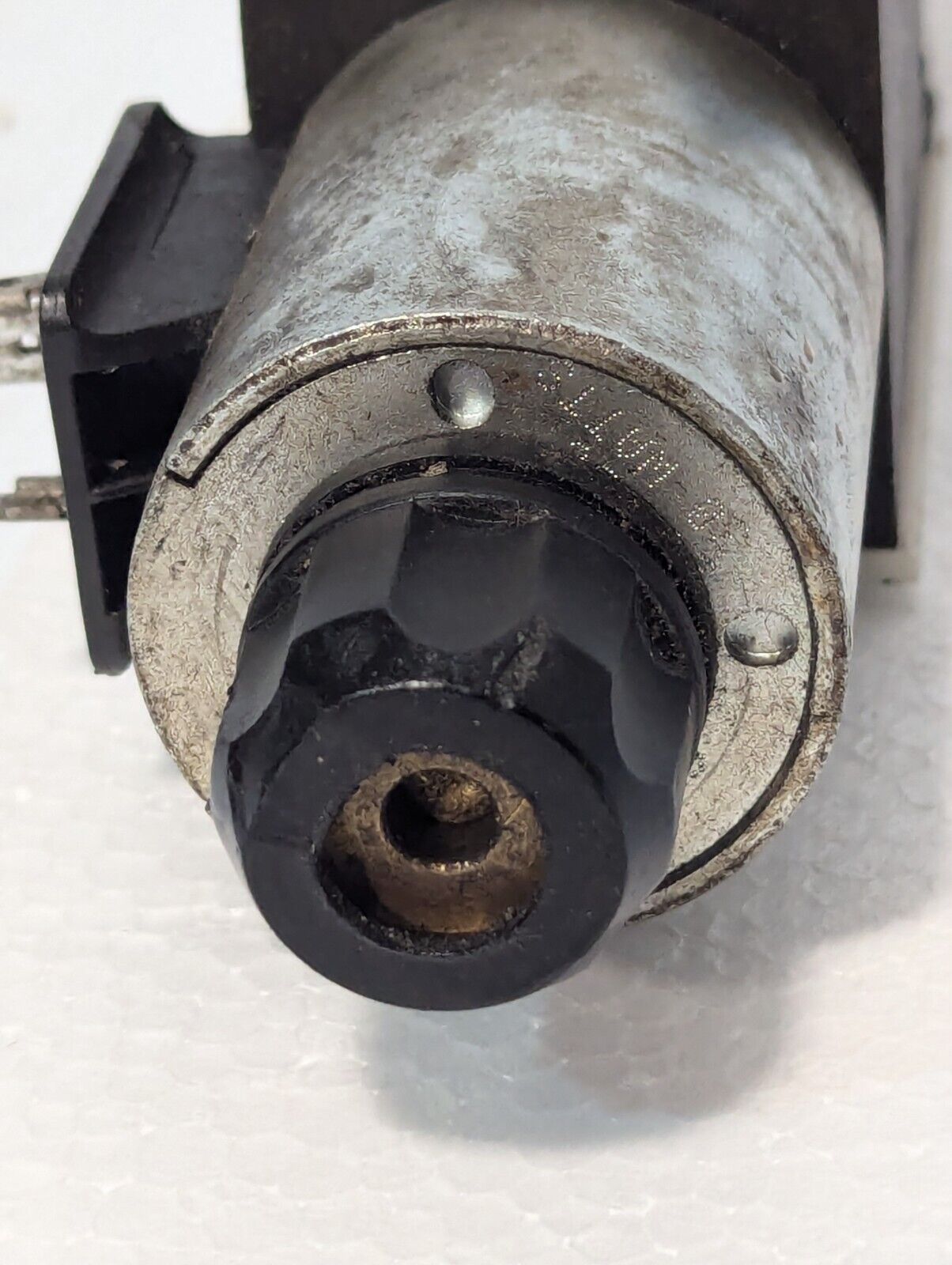 Parker D1VW004CNJW/2NMV3 Hydraulic Directional Control Valve - Free Shipping