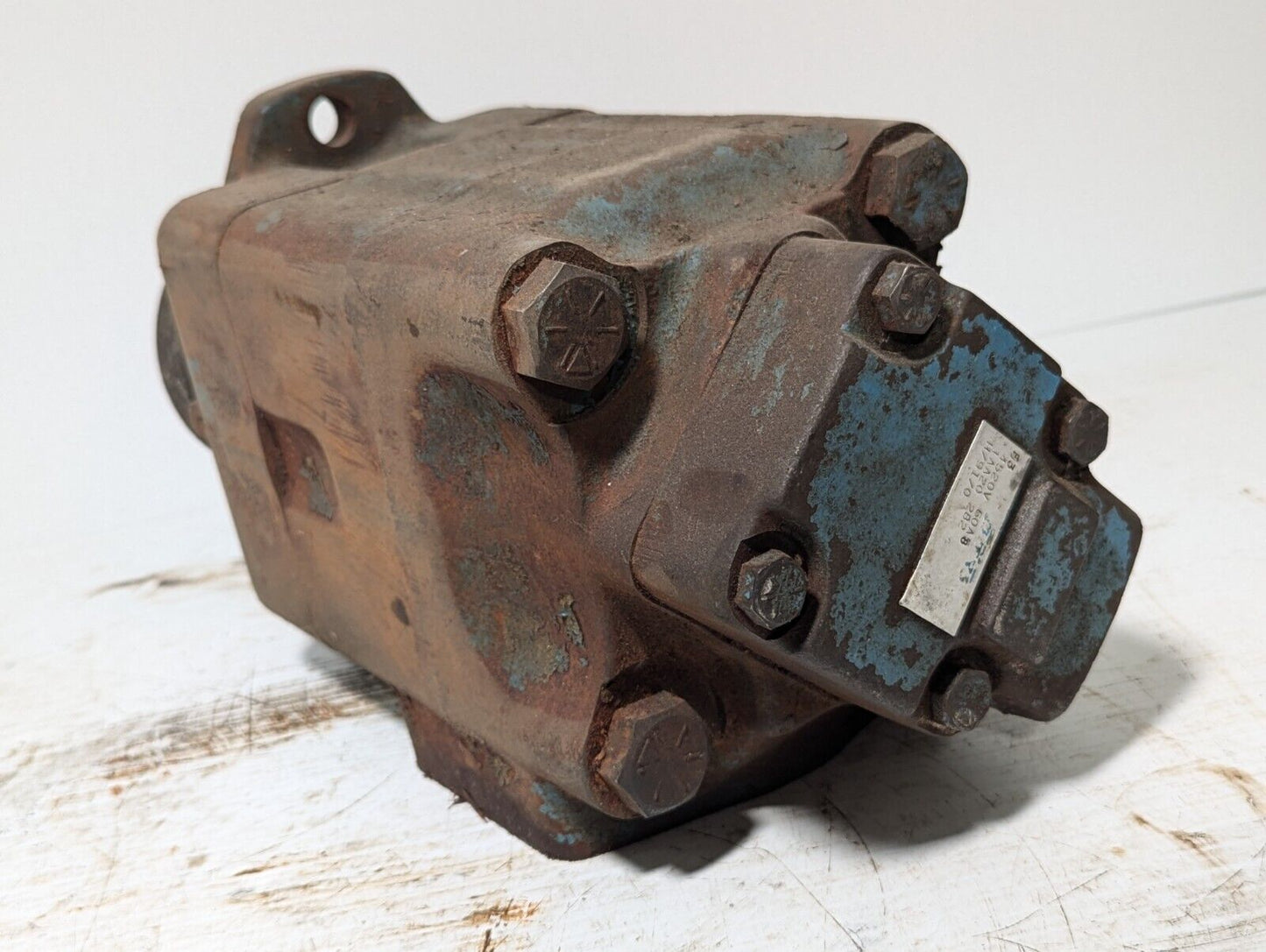 Vickers 4520V-60A8-1AA20-282 Hydraulic Double Vane Pump - FOR PARTS