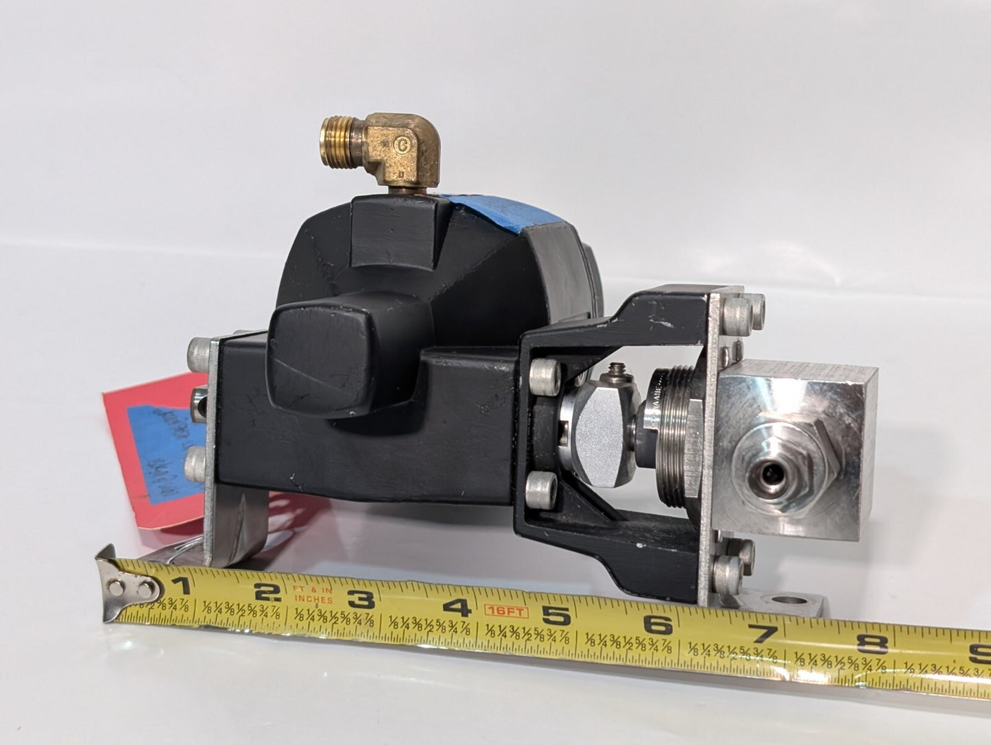 Whitey 133 SR Spring Return Pneumatic Actuator w/ SS-45S8-W1-33C Ball Valve