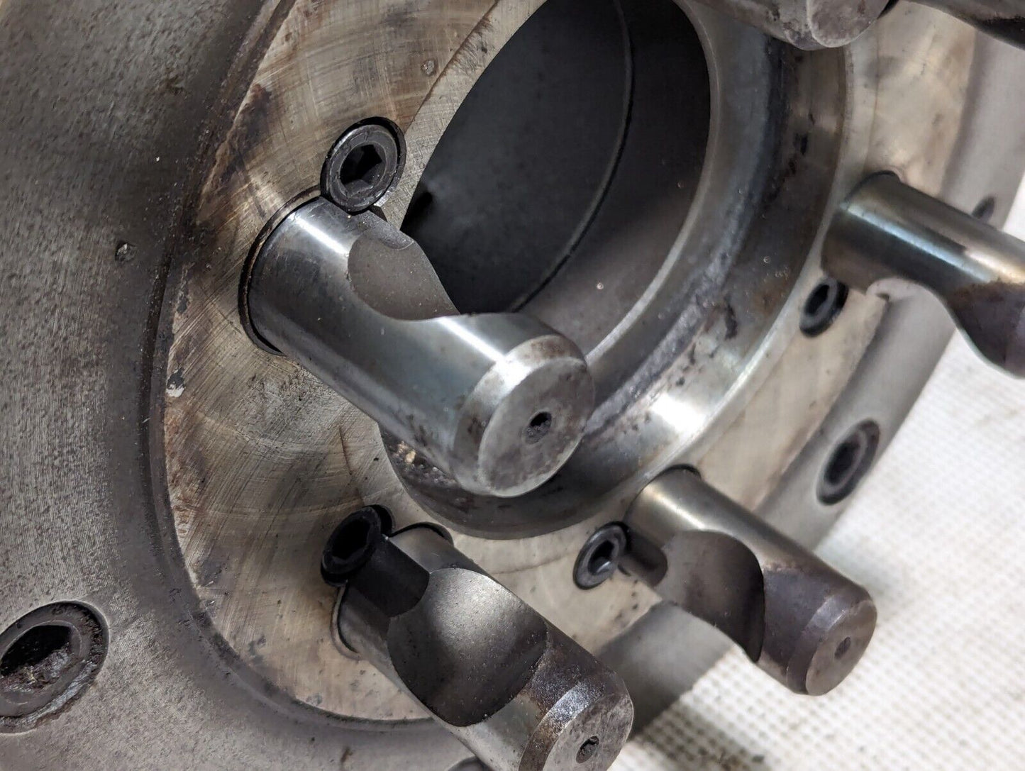 Toolmex 3-883-310P jaws and 10 inch 3-jaw chuck