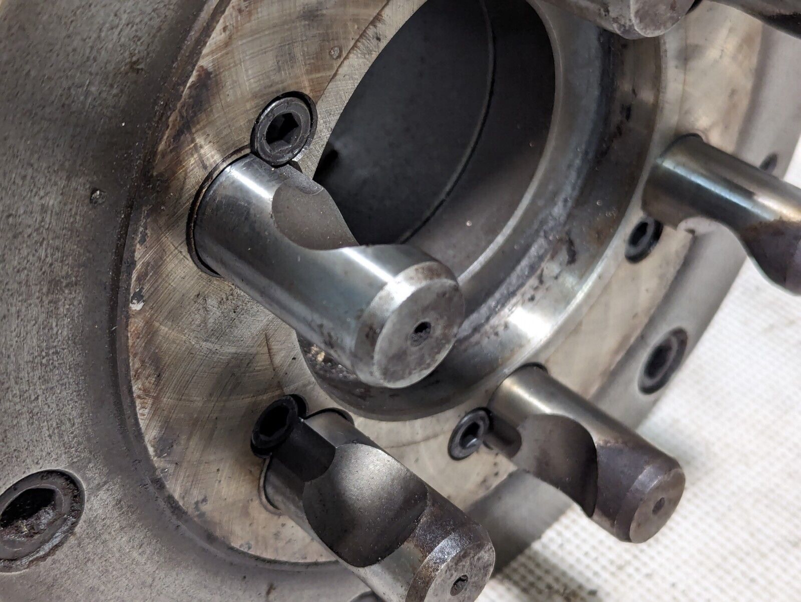 Toolmex 3-883-310P jaws and 10 inch 3-jaw chuck