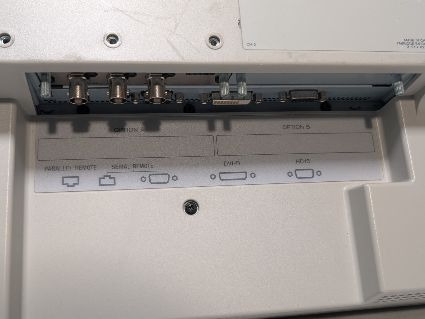 (1) Sony LMD-2450MD LCD Medical Display Monitor