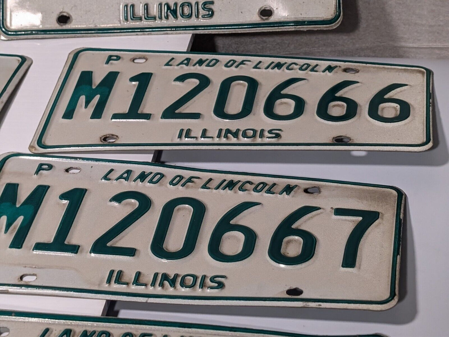 14 1980s Illinois License Plates (1 Florida Pinellas County), Mostly M #'s
