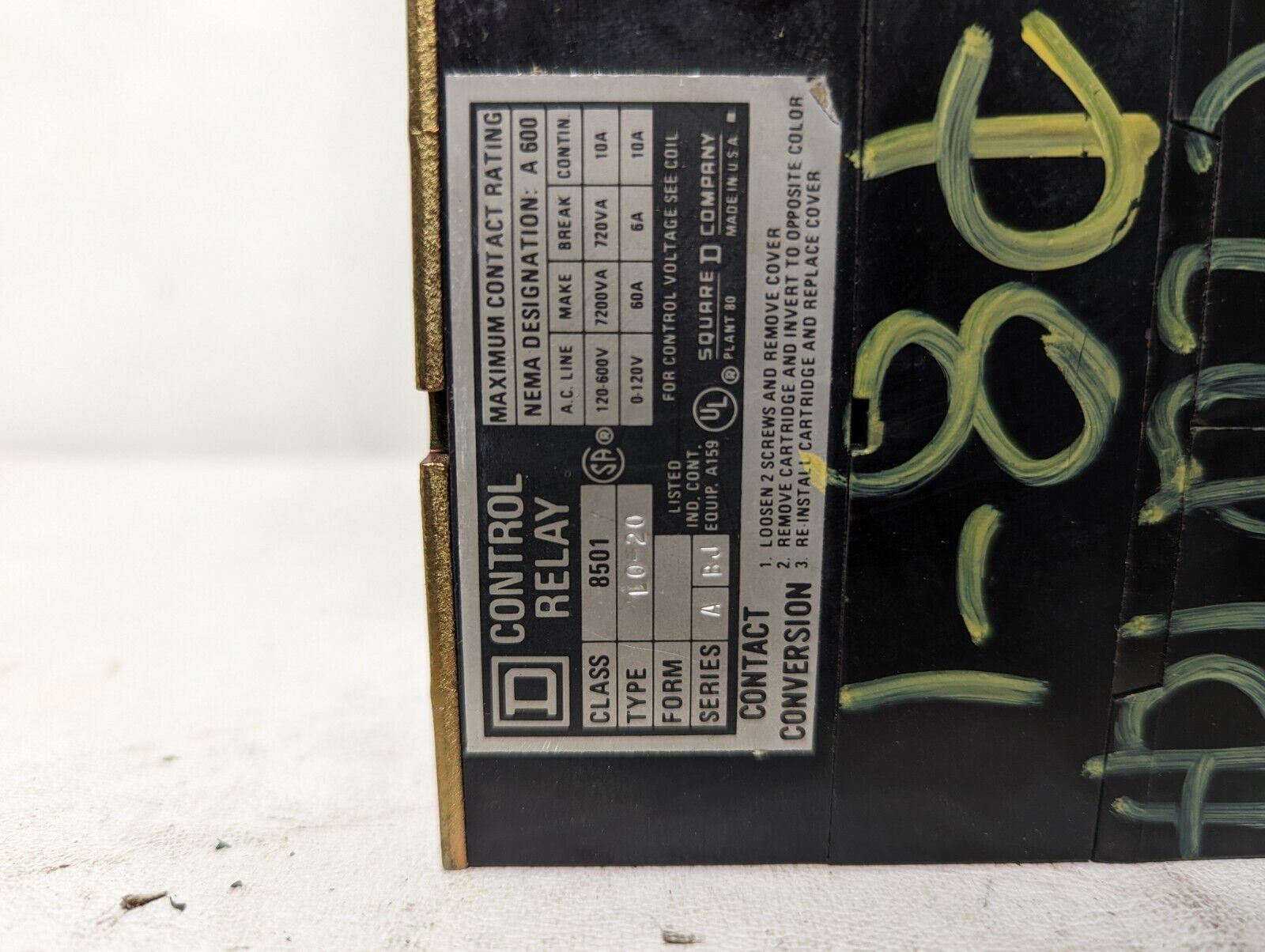 Square D 8501-L020 control relay, type L, 110/120VAC coil